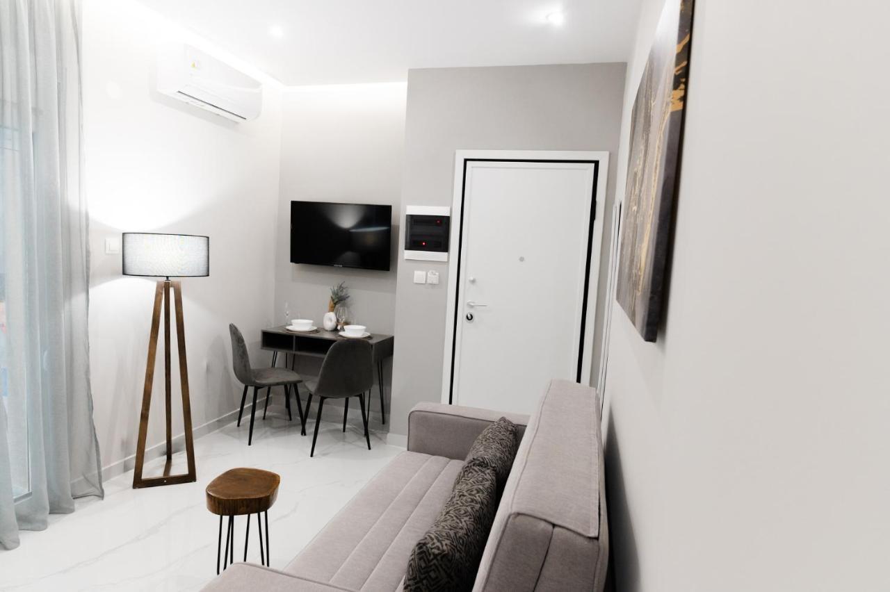 M10 Central Apartments Alexandroupolis ภายนอก รูปภาพ