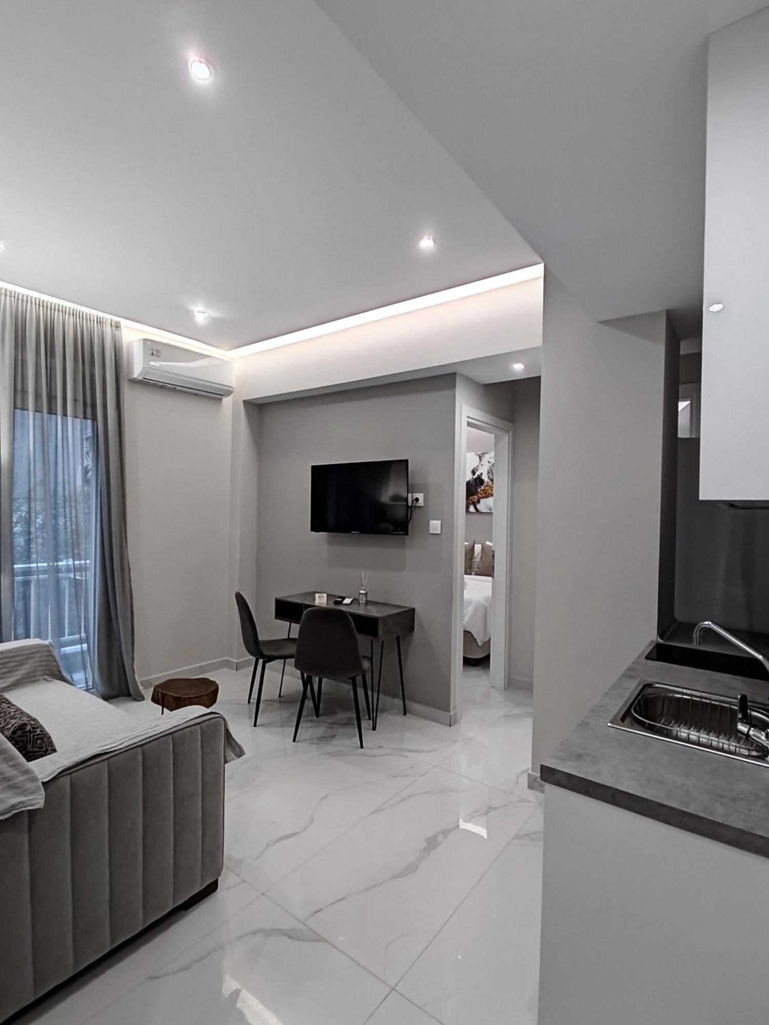 M10 Central Apartments Alexandroupolis ภายนอก รูปภาพ